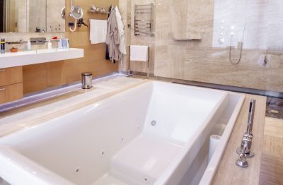 Cost of Bathtub Installation in Bay City, TX